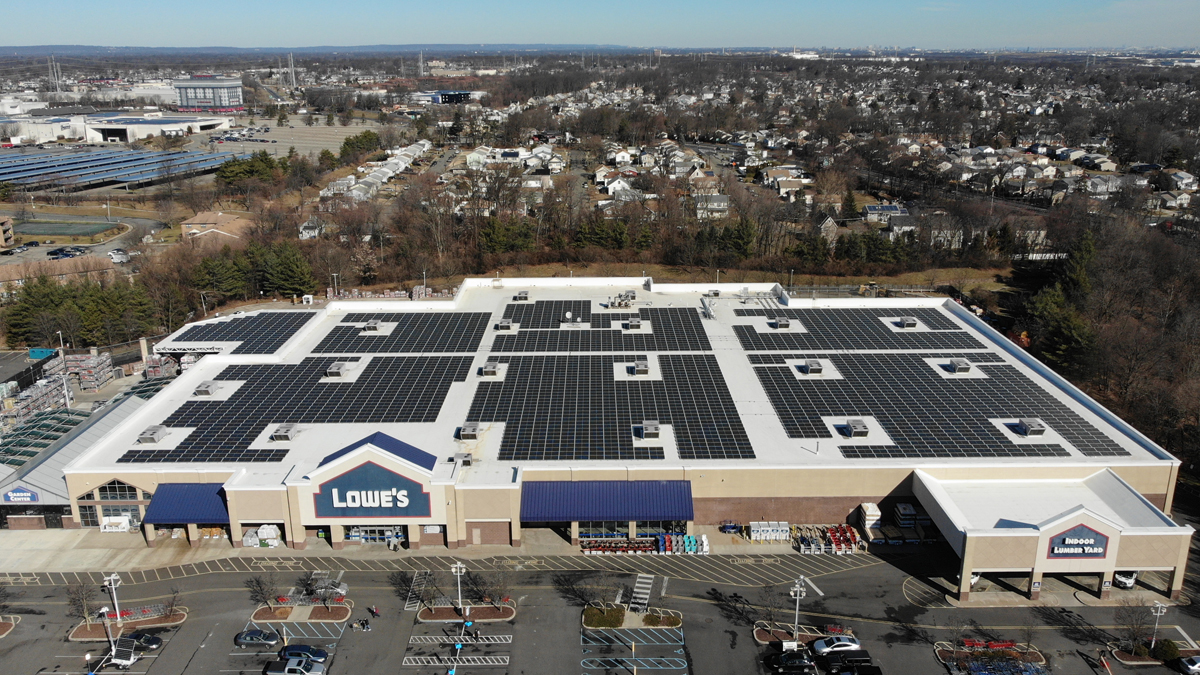Lowe's stores solar roof